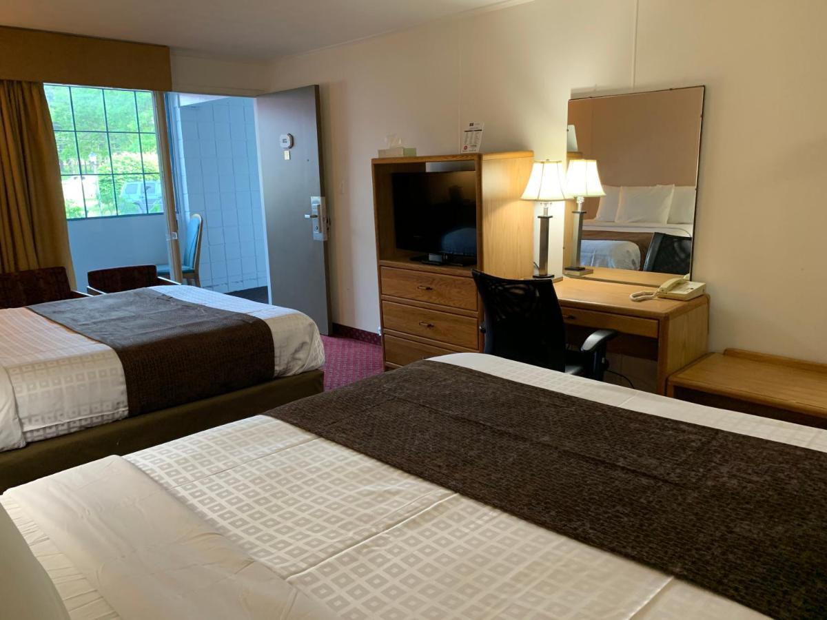 Red Carpet Inn & Suites Ebensburg Eksteriør billede