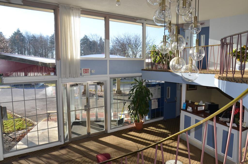 Red Carpet Inn & Suites Ebensburg Eksteriør billede