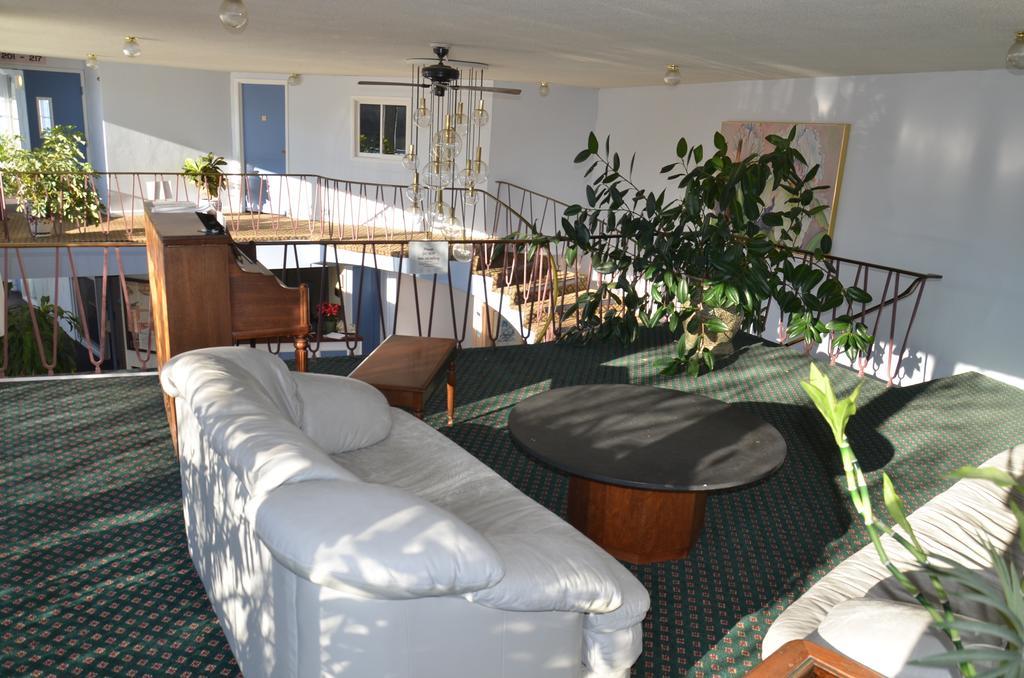 Red Carpet Inn & Suites Ebensburg Eksteriør billede