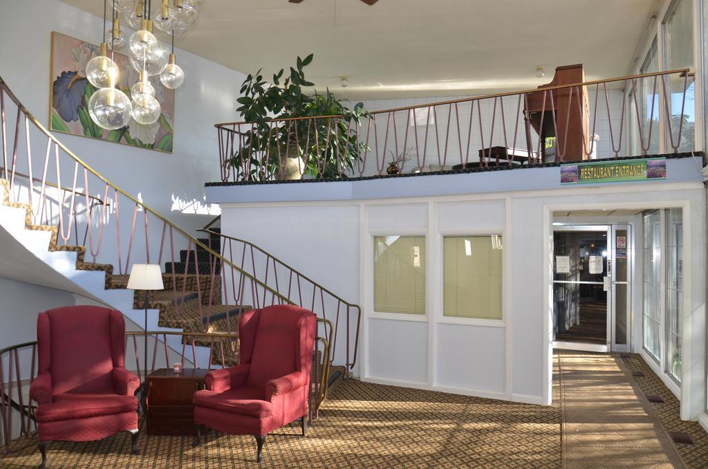 Red Carpet Inn & Suites Ebensburg Eksteriør billede