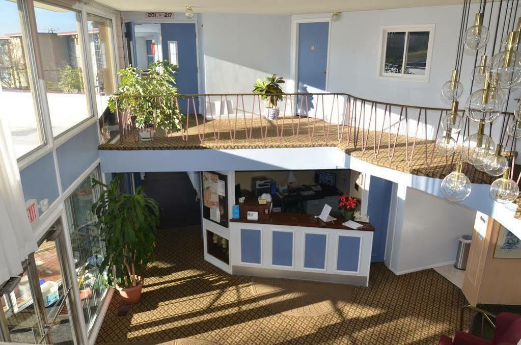 Red Carpet Inn & Suites Ebensburg Eksteriør billede